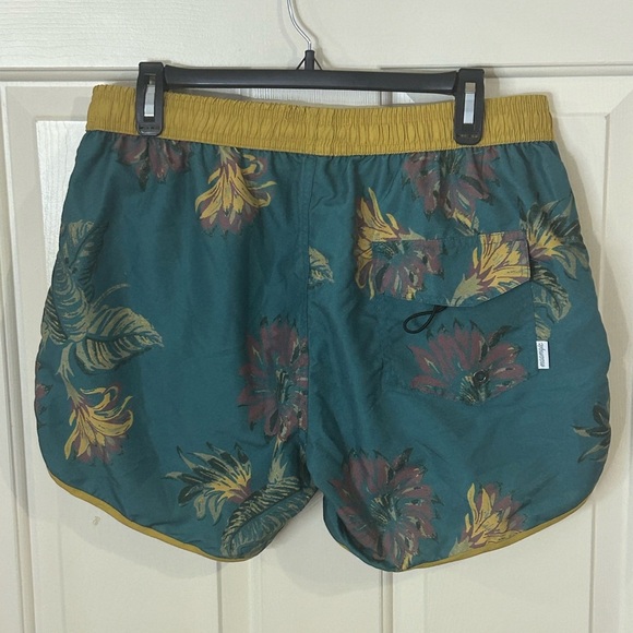 Maamgic Men’s Medium 5” Retro Floral Swim Trunks NWT - Picture 3 of 10
